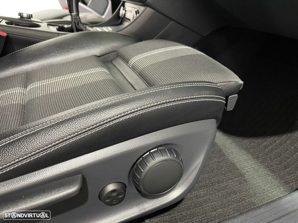 Mercedes-Benz CLA 180 d Shooting Brake Urban - 36