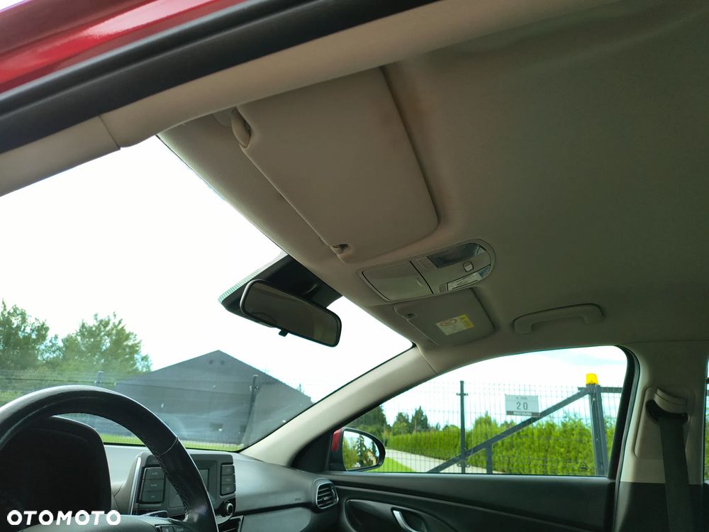 Hyundai i30 1.5 DPI Classic + - 10
