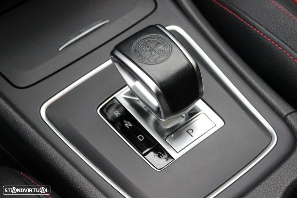 Mercedes-Benz GLA 45 AMG 4-Matic - 29