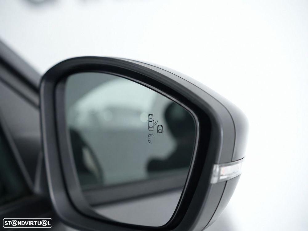 Peugeot 2008 PureTech 130 EAT8 GT Pack - 15