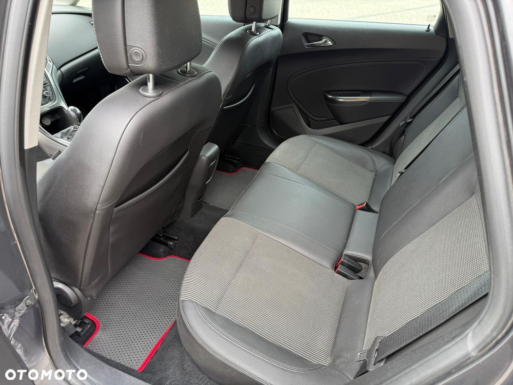 Opel Astra 2.0 CDTI DPF Cosmo - 18