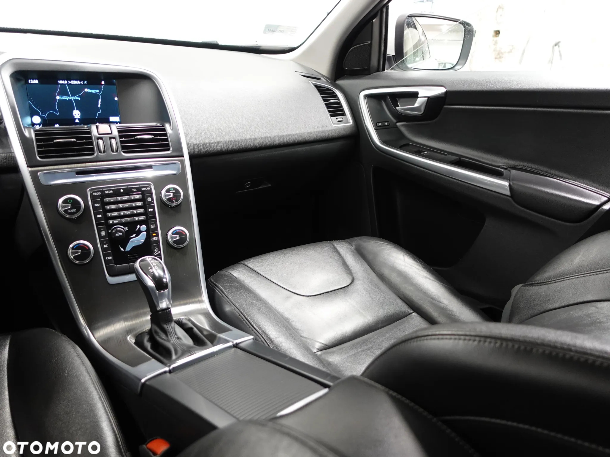 Volvo XC 60 D4 AWD Summum - 38