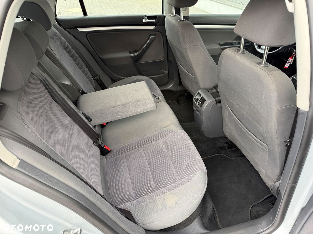 Volkswagen Golf - 26