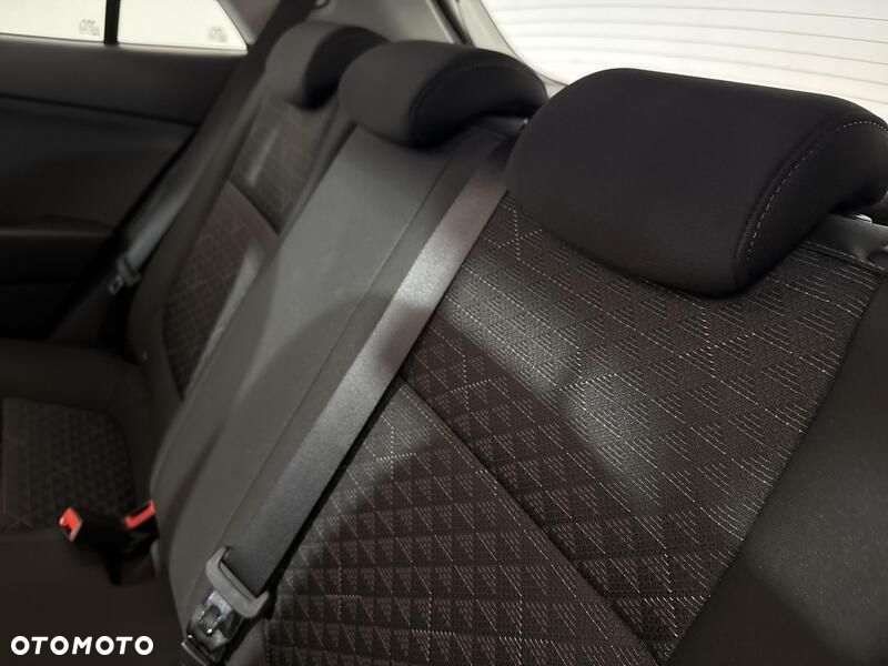 Kia Rio - 18