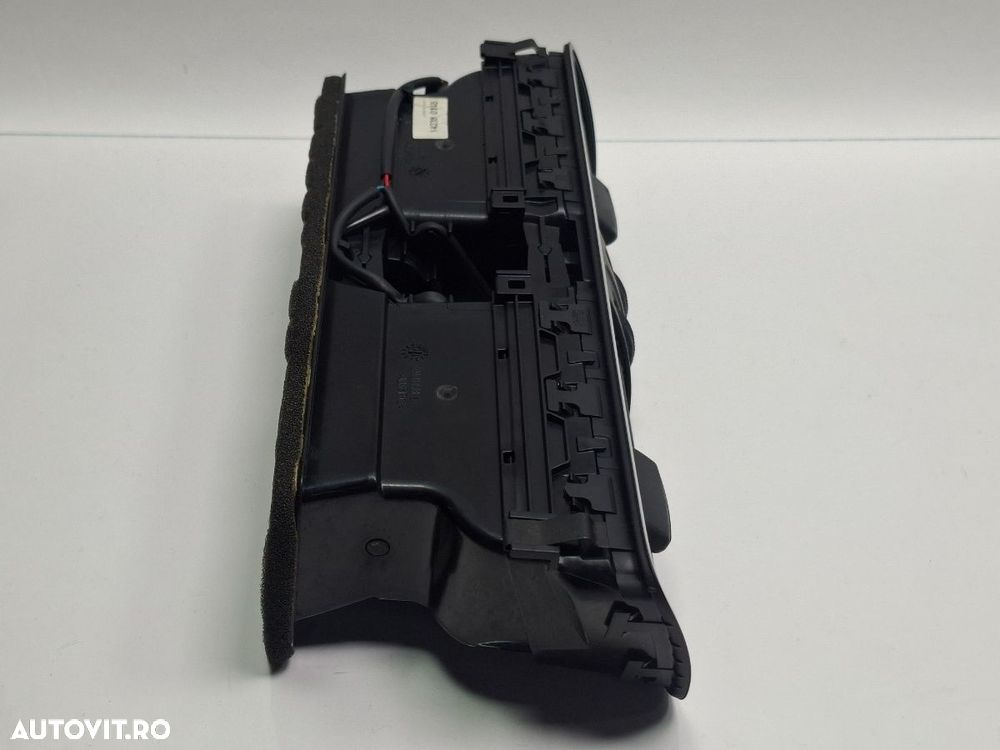 Grila ventilatie centrala bord VOLKSWAGEN PASSAT 365 2010 - 20142.0 2.0 TDi BlueMotion CFFB 3AB819728A - 1