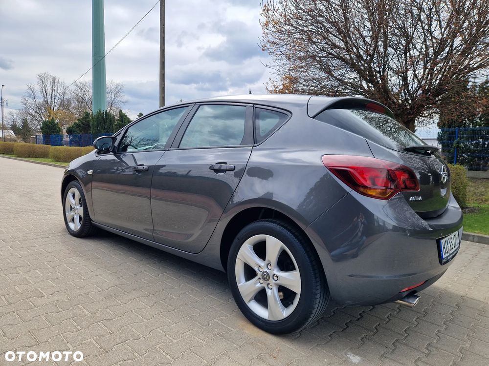 Opel Astra - 22