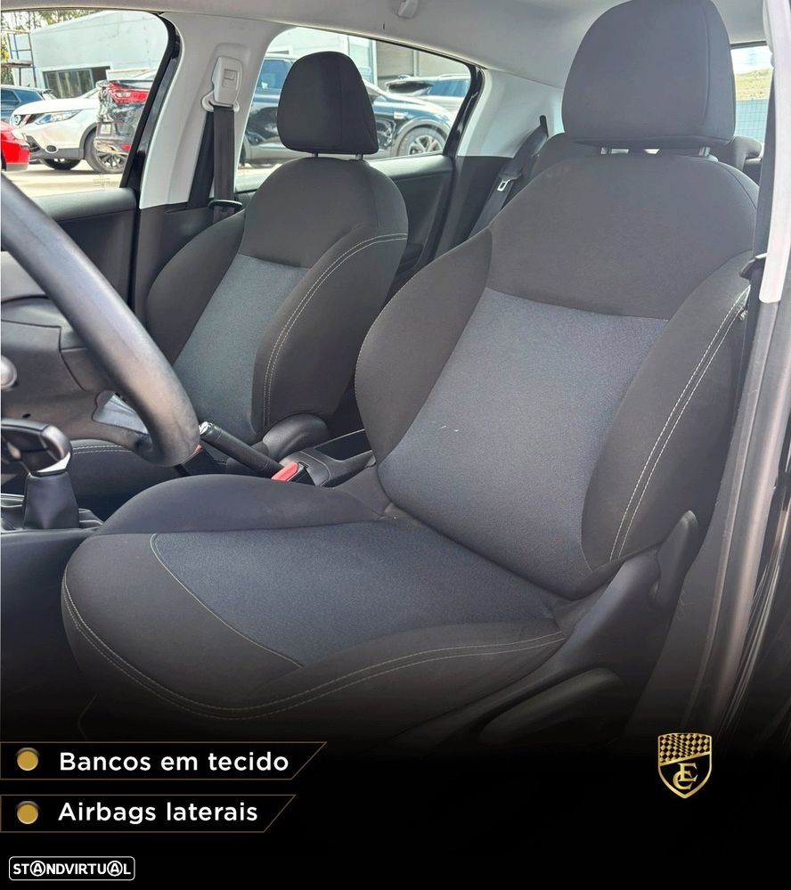 Peugeot 208 - 6