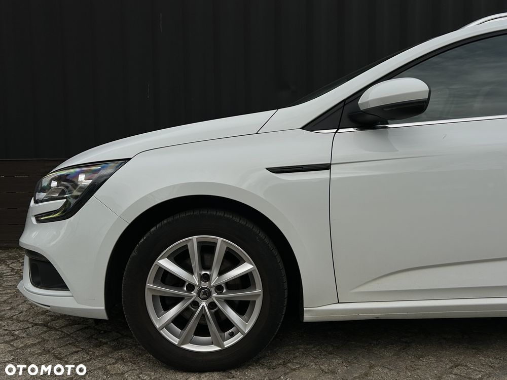 Renault Megane TCe 140 GPF EDC ZEN - 34