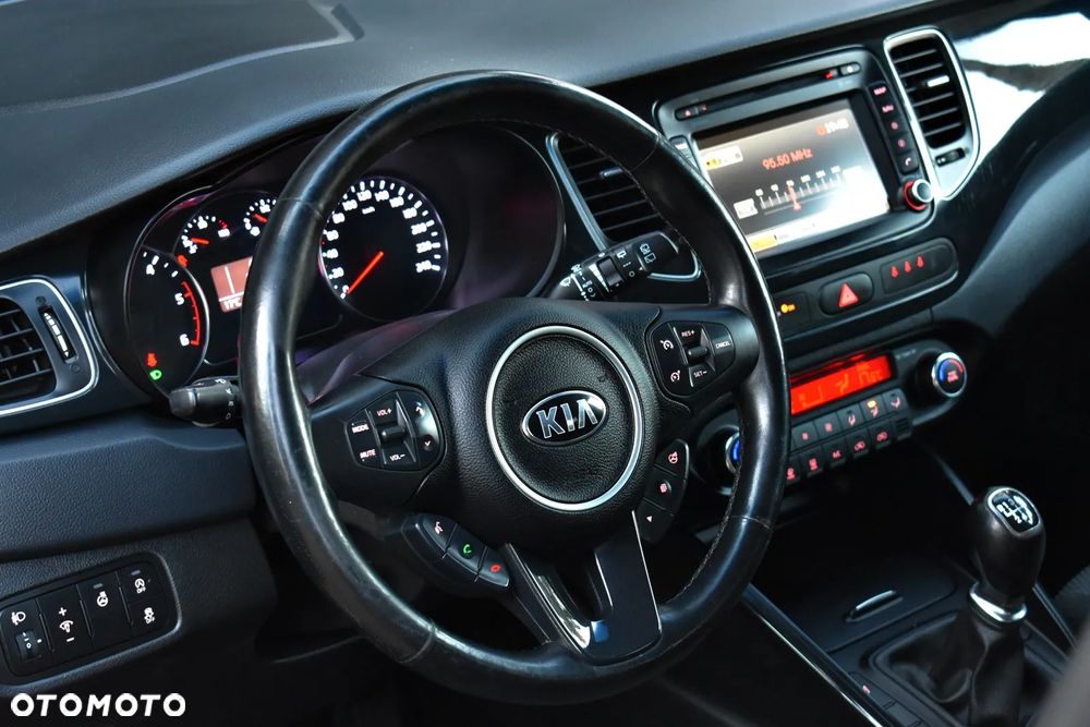 Kia Carens 1.7 CRDi Business Line - 31