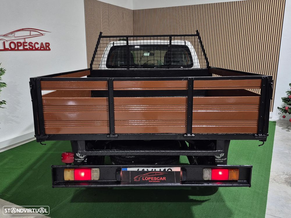 Toyota Hilux 2.4D-4D - 3 LUG. | GARANTIA | NACIONAL - 150.000KM - 6