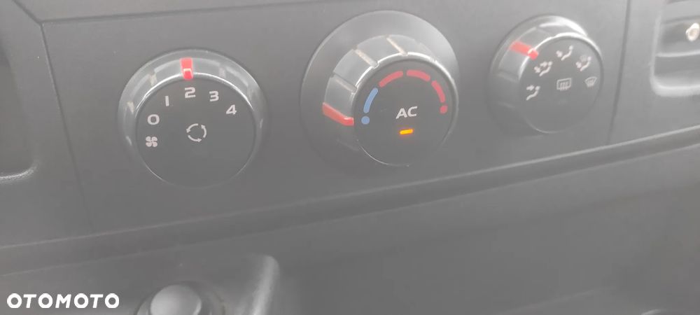 Renault MASTER POLSKI SALON 1 WŁASCICIEL BEZWYPADKOWY SKRZYNIOWY NA BLIZNIAKU - 14