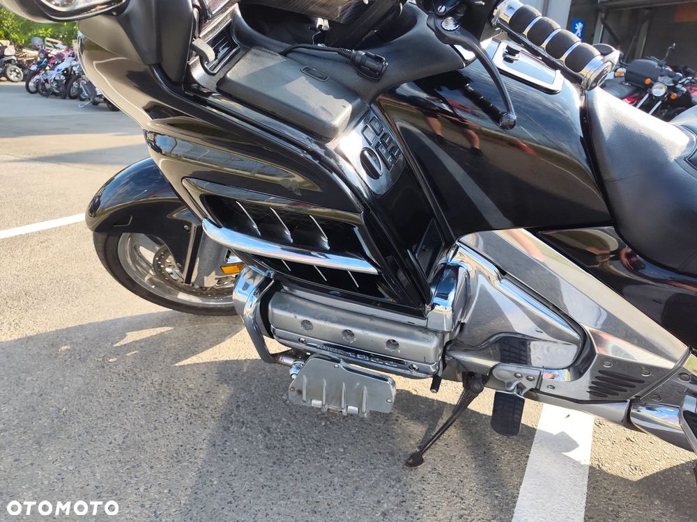 Honda GL - 12