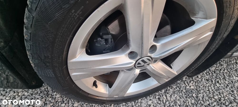 Volkswagen Passat 2.0 TDI 4Mot Highline - 9