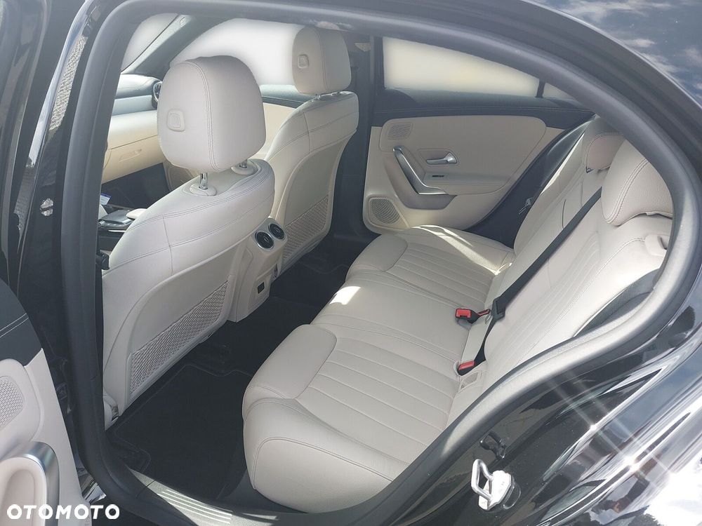 Mercedes-Benz Klasa A 200 Progressive 7G-DCT - 18