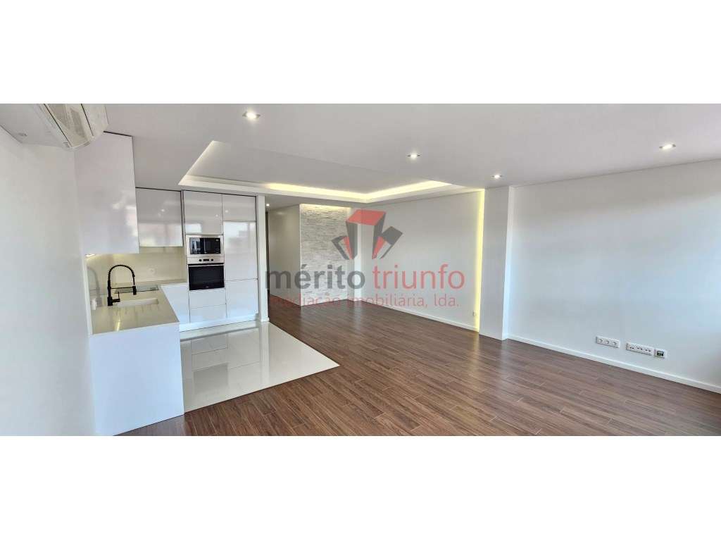 Oferta Escritura e Registo- Apartamento T3 NOVO - Ramalde - Porto - Grande imagem: 2/42