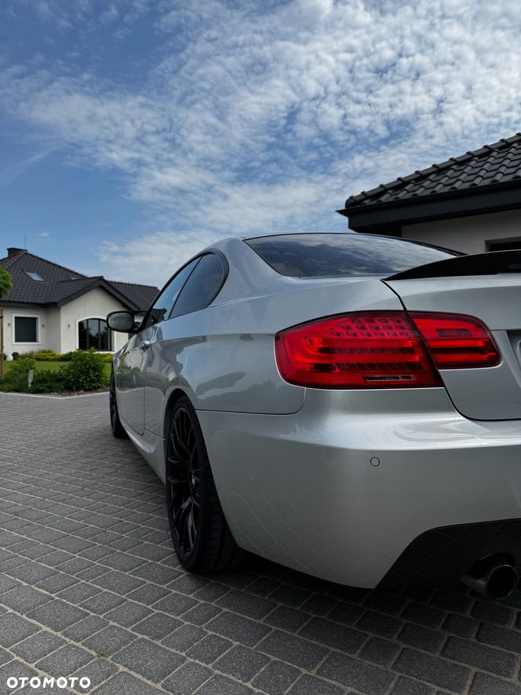 BMW Seria 3 335i M Sport Edition - 12