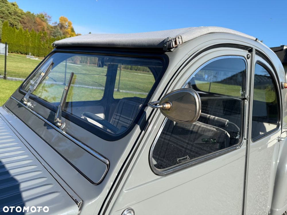 Citroën 2 CV - 6