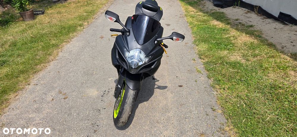 Suzuki GSX-R - 3