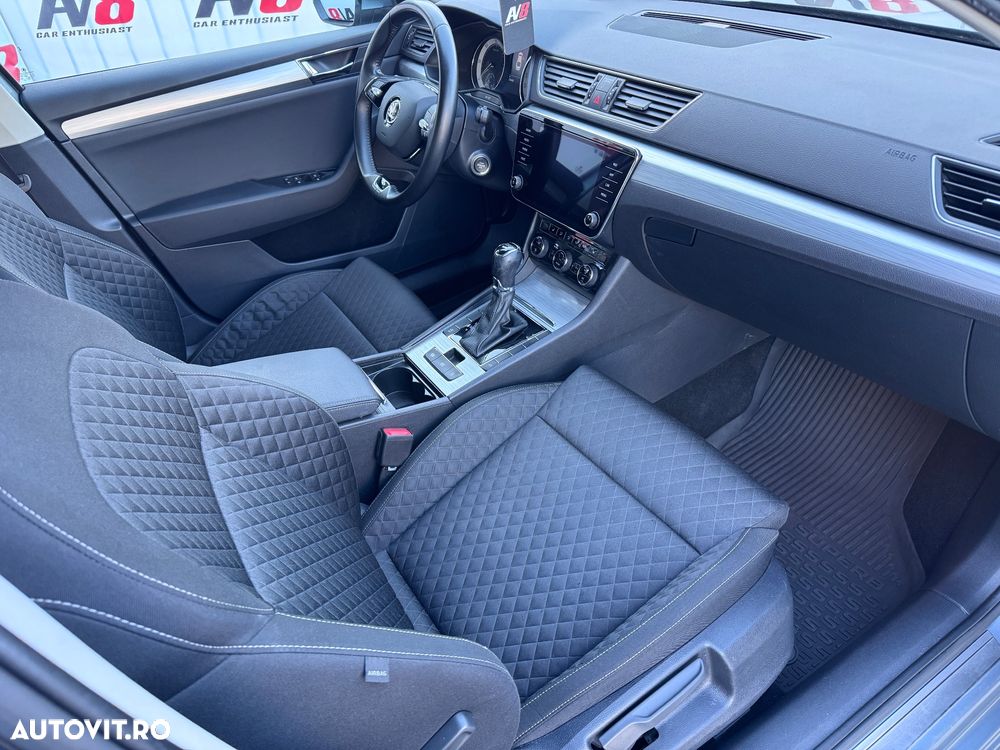 Skoda Superb 2.0 TDI DSG Style - 23