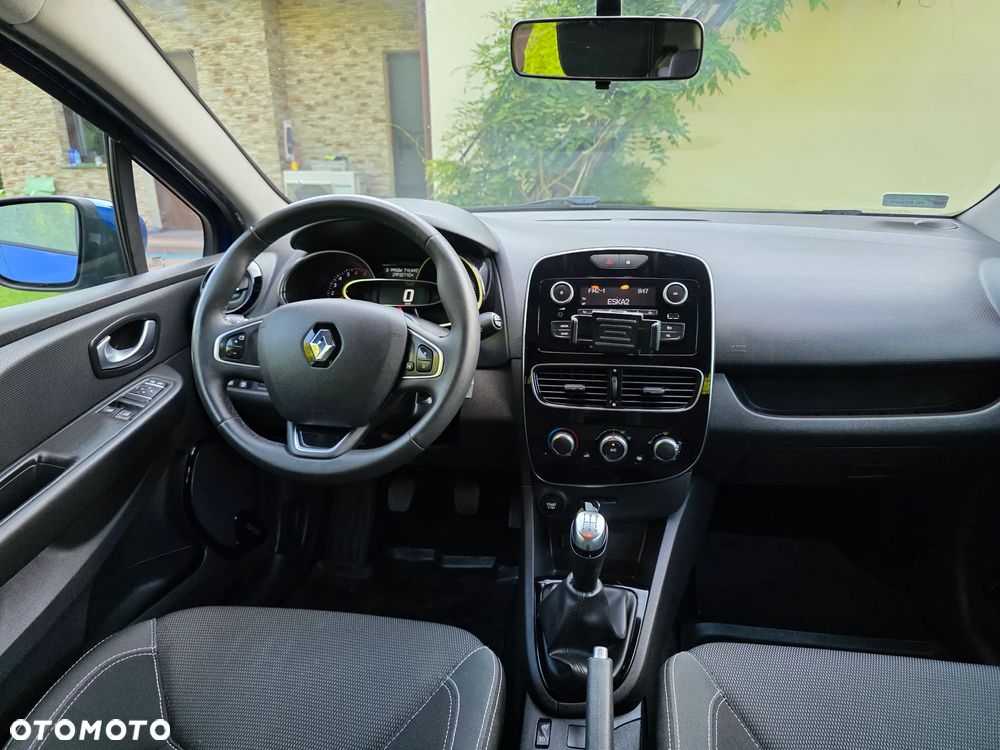 Renault Clio 1.2 16V Alize - 17