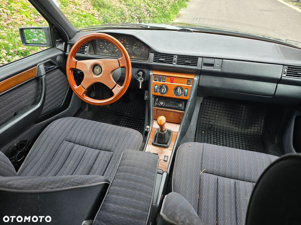 Mercedes-Benz W124 (1984-1993) - 8