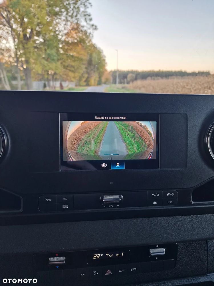 Mercedes-Benz Sprinter - 9
