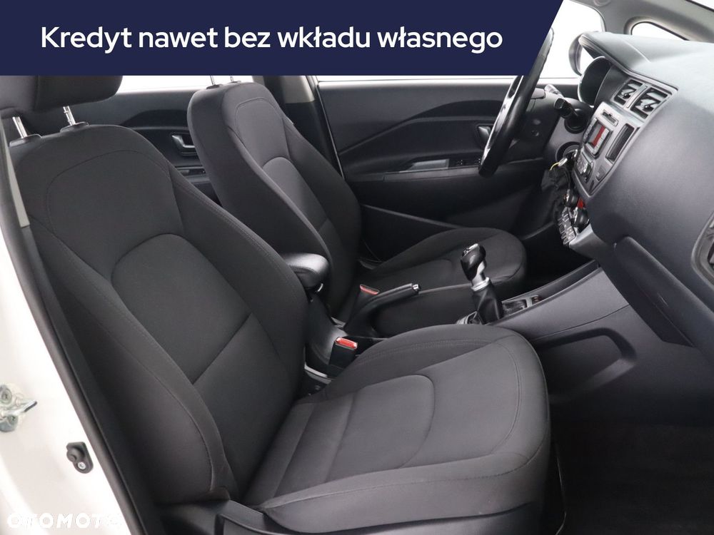 Kia Rio - 11