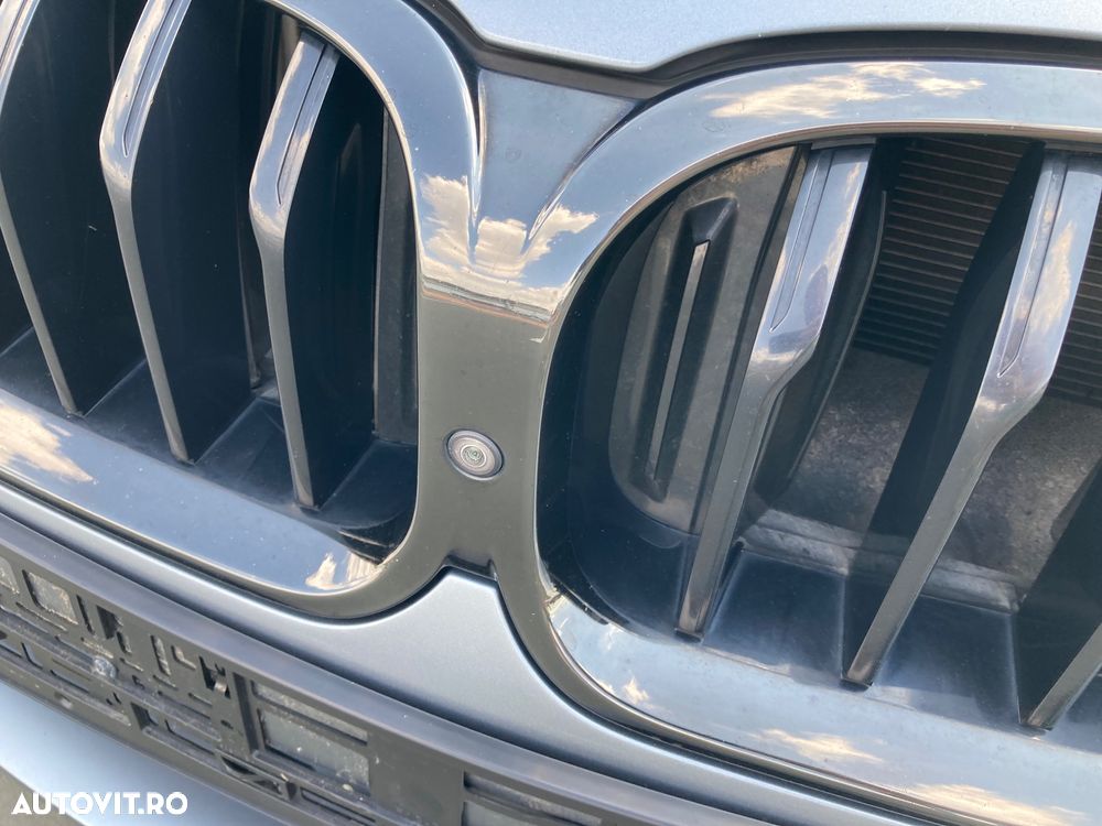 BMW Seria 8 - 19