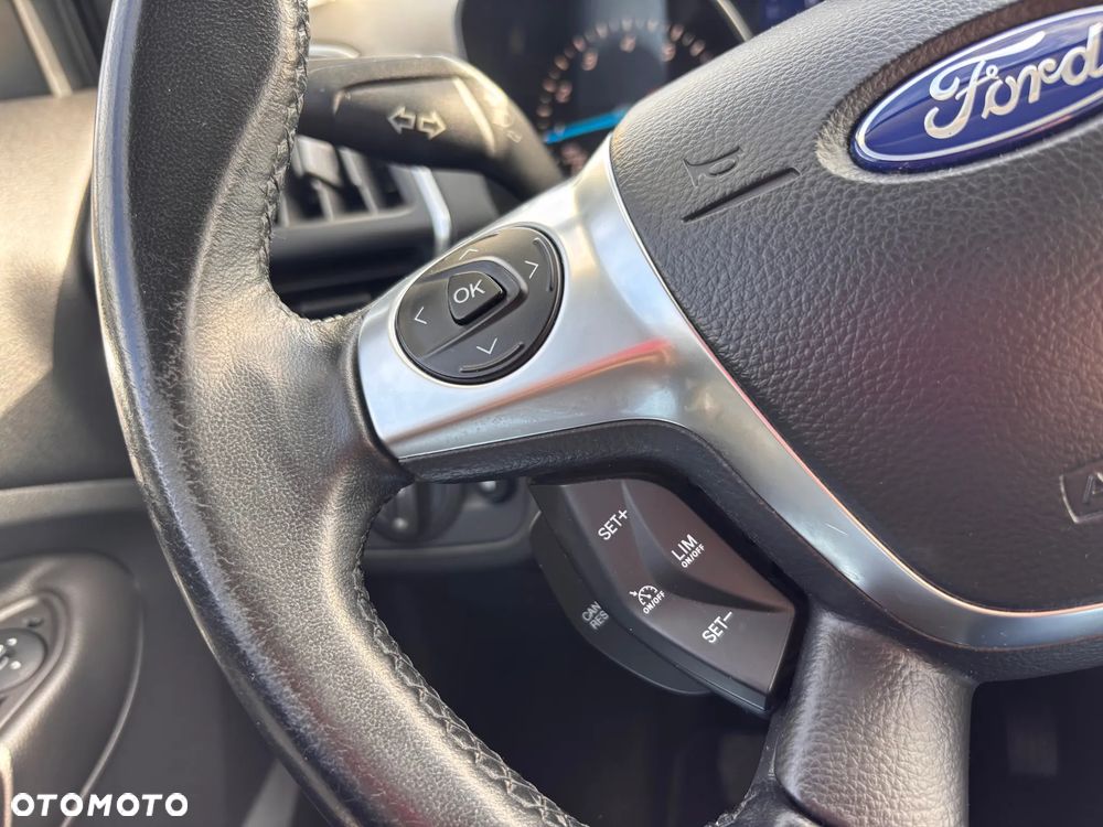 Ford Kuga 1.6 EcoBoost 2x4 Titanium - 30