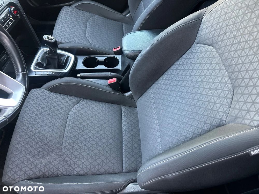 Kia Ceed 1.6 CRDi mHEV M - 12