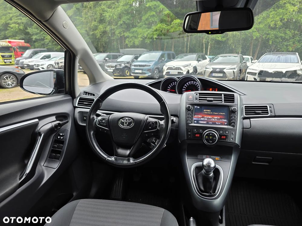 Toyota Verso 1.8 Premium 7os - 23