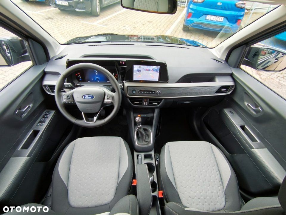 Ford Tourneo Courier - 12