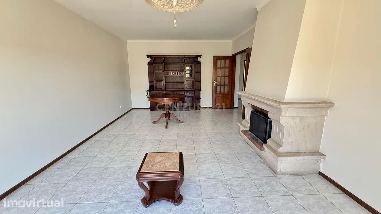 Espaçoso apartamento T3 em Leiria - Pousos, Barreira e Cortes - Grande imagem: 3/22