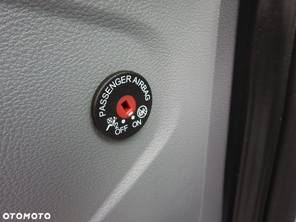 Ford TRANSIT FURGON CHŁODNIA  0*C FUNKCJA GRZANIA ZASILANIE 230V TEMPOMAT NAWIGACJA KLIMATYZACJA LEDY  130KM - 36