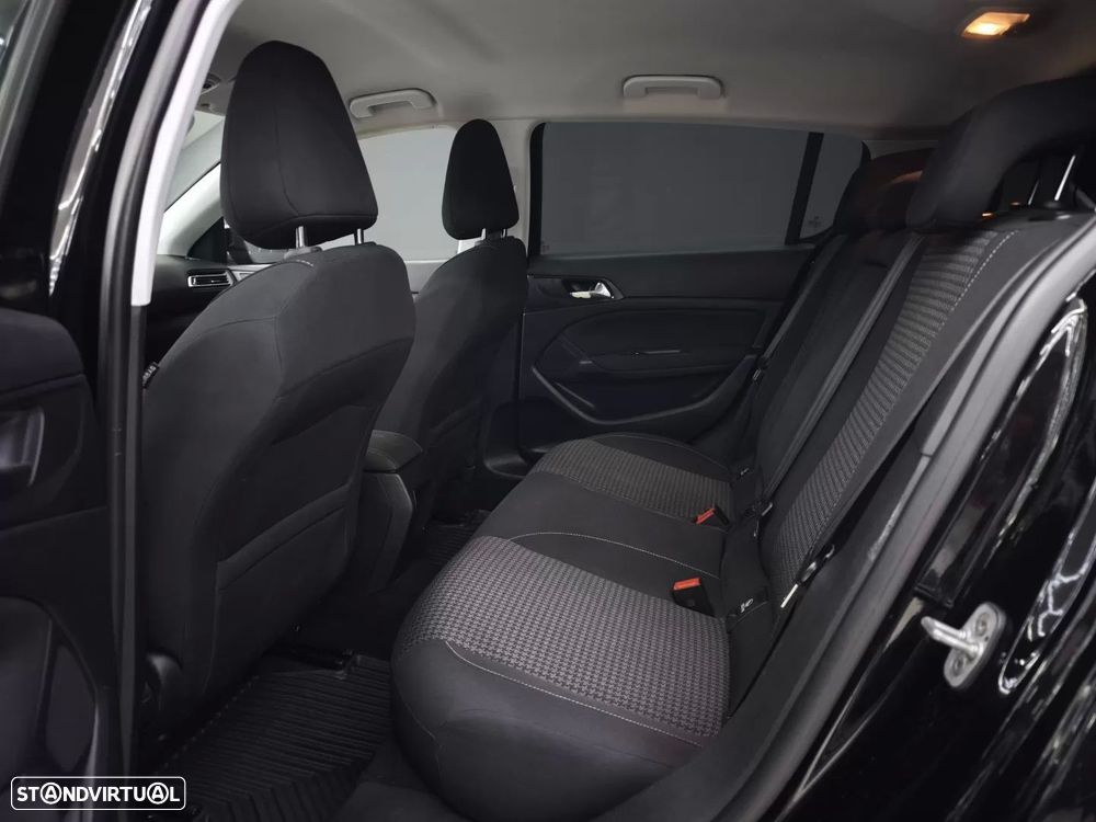 Peugeot 308 1.6 BlueHDi Allure J17 EAT6 — fotografia 40