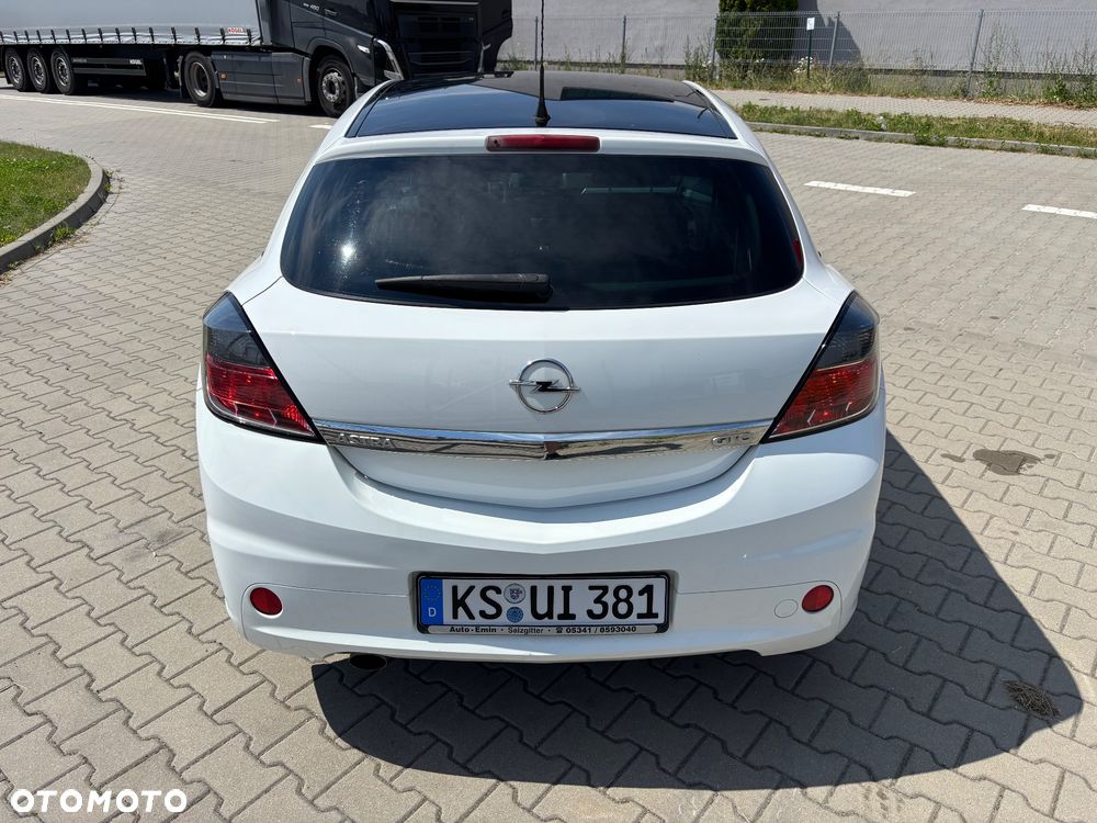 Opel Astra 1.6 Black&White - 3