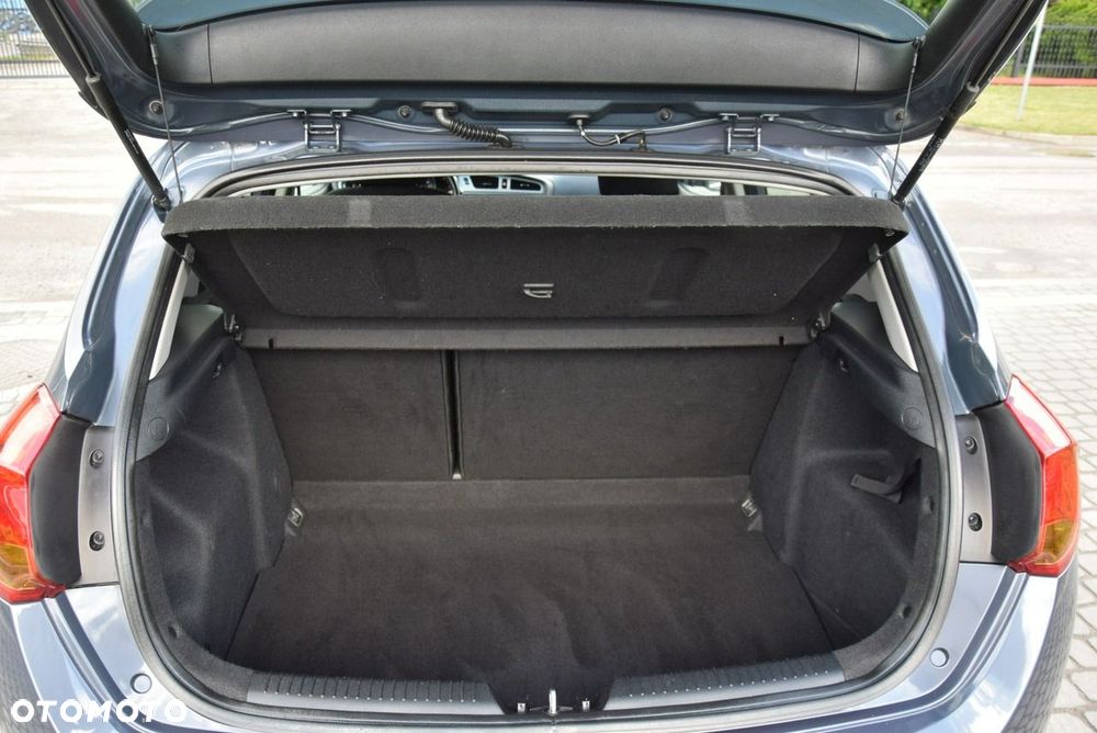Kia Ceed 1.4 CVVT Dream Team Edition - 18