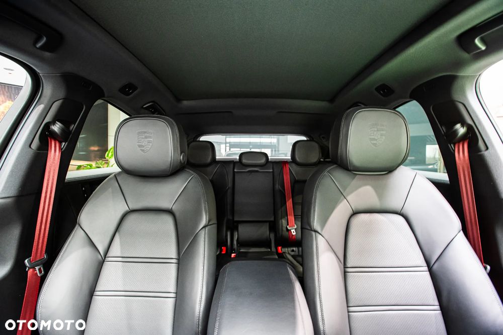 Porsche Cayenne Black Edition - 18