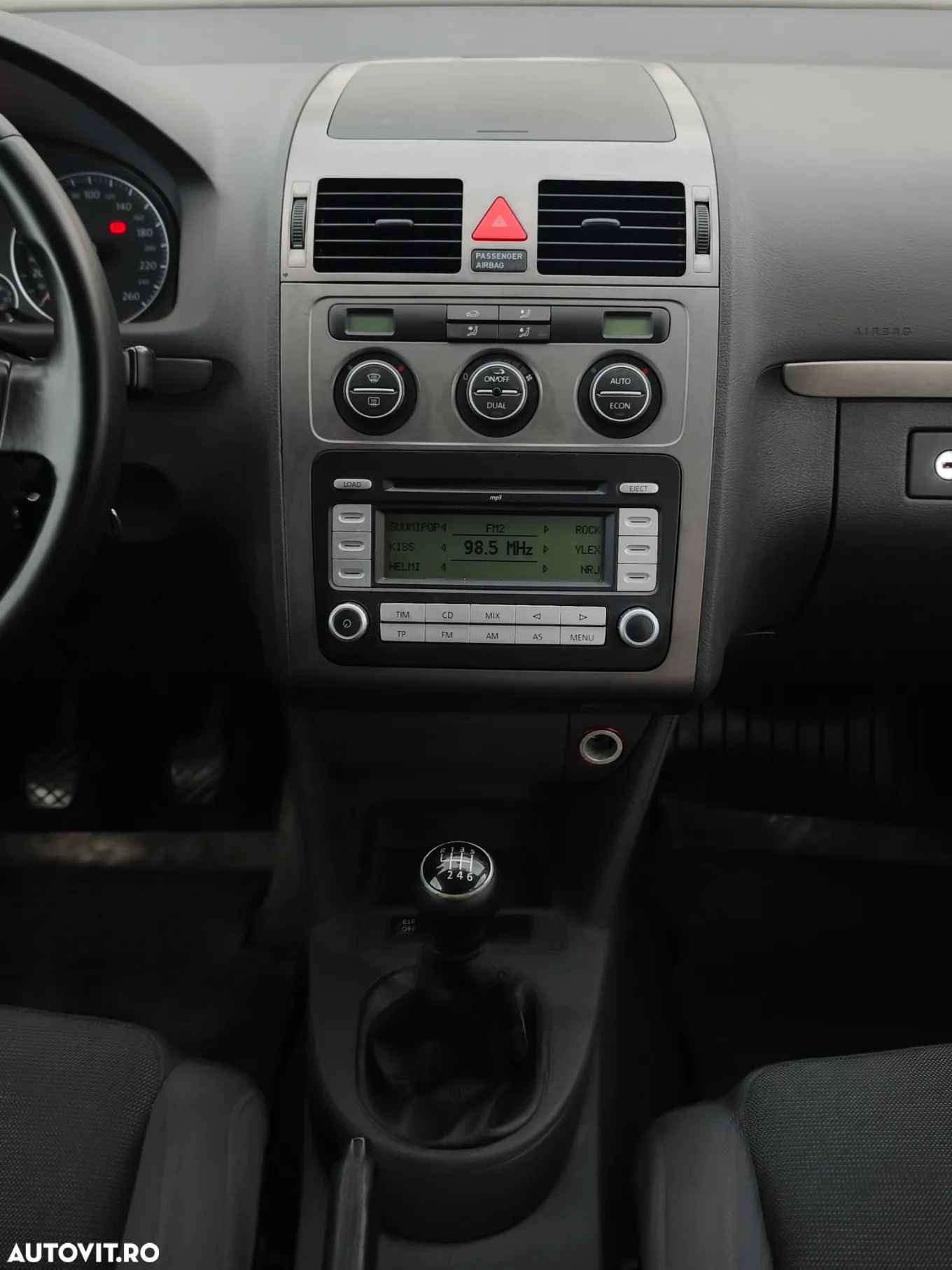 Volkswagen Touran 1.9TDI Highline - 8