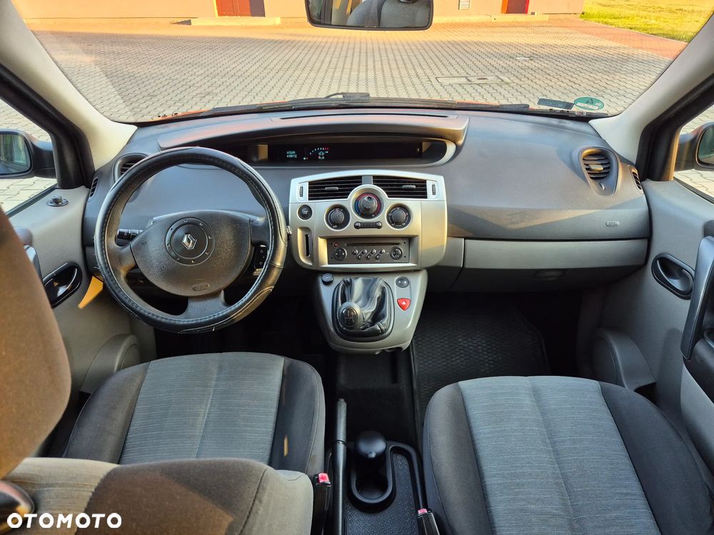 Renault Scenic 1.6 16V Dynamique - 13
