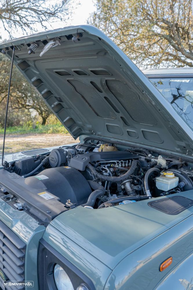 Land Rover Defender - 22