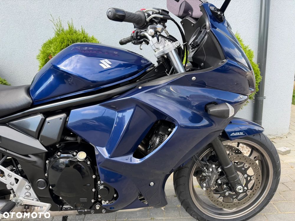 Suzuki GSX - 15