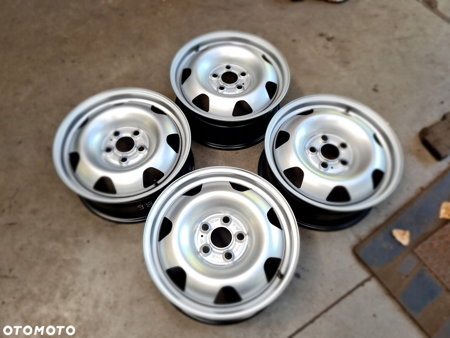 VW Transporter T5 T6 Felgi Stalowe 7x17 5x120 ET56 NOWE - 2
