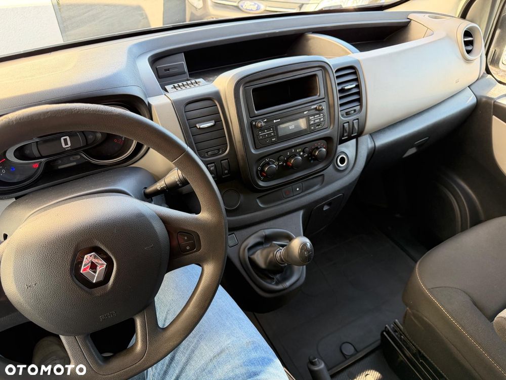 Renault Trafic - 14