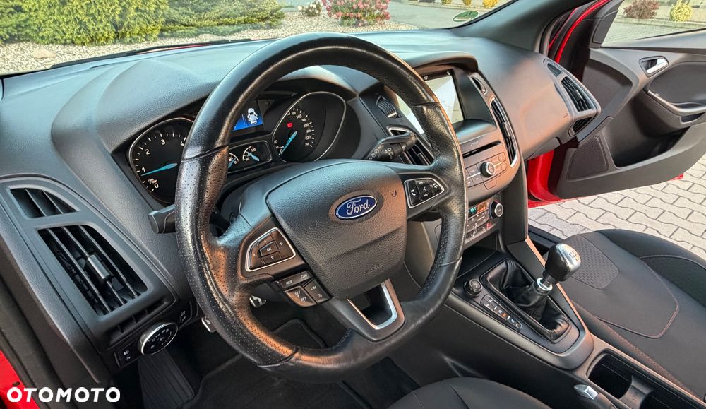 Ford Focus 2.0 TDCi ST-Line Red ASS - 40