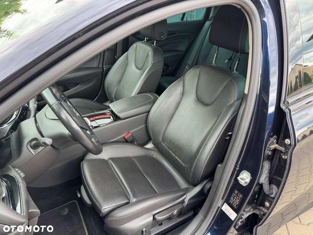 Opel Insignia - 11