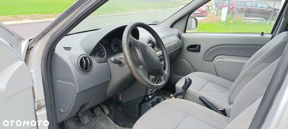 Dacia Logan - 4