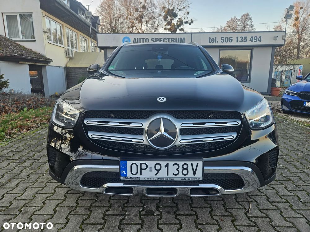 Mercedes-Benz GLC 300 e 4-Matic - 3