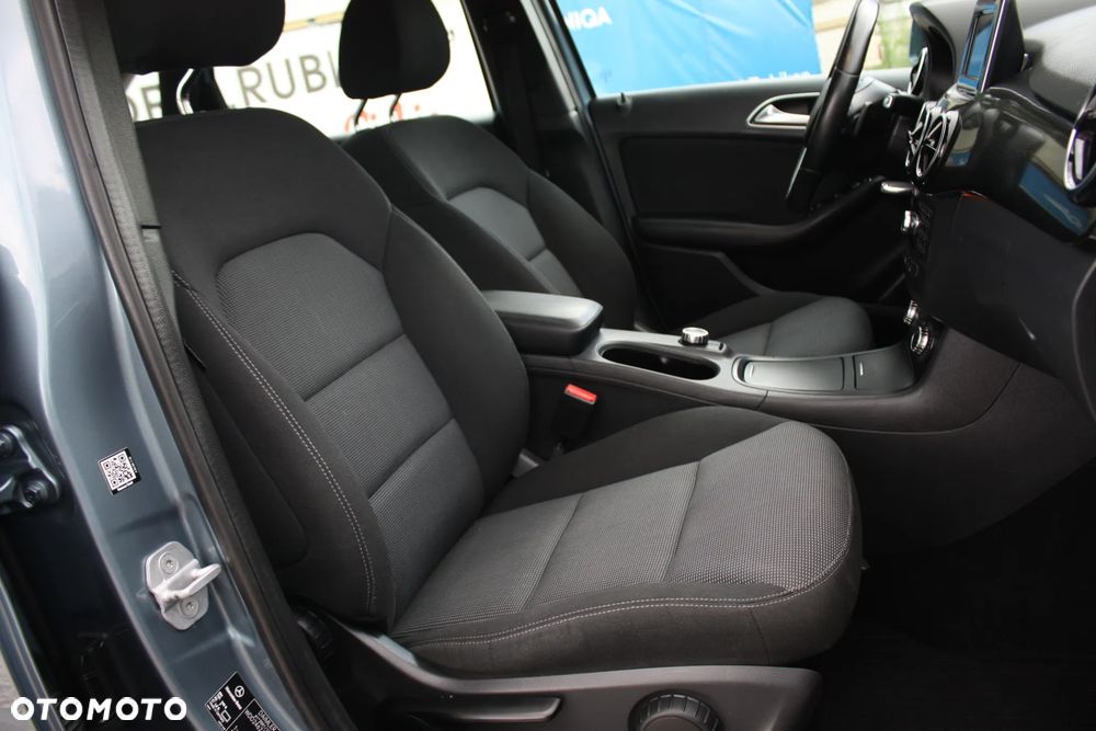 Mercedes-Benz Klasa B 200 (BlueEFFICIENCY) 7G-DCT - 29