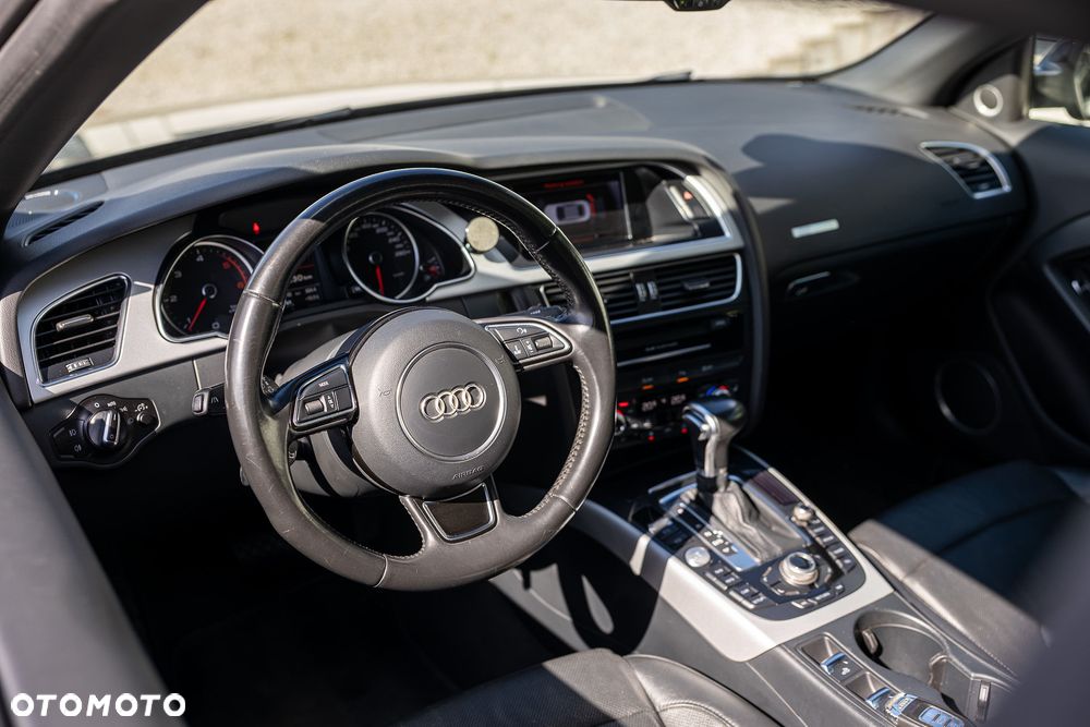 Audi A5 Cabrio 2.0 TDI DPF (clean diesel) multitronic - 26